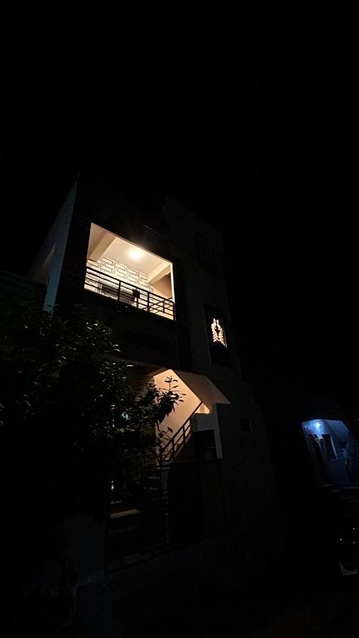Supritha Homestay Hampi Exterior photo